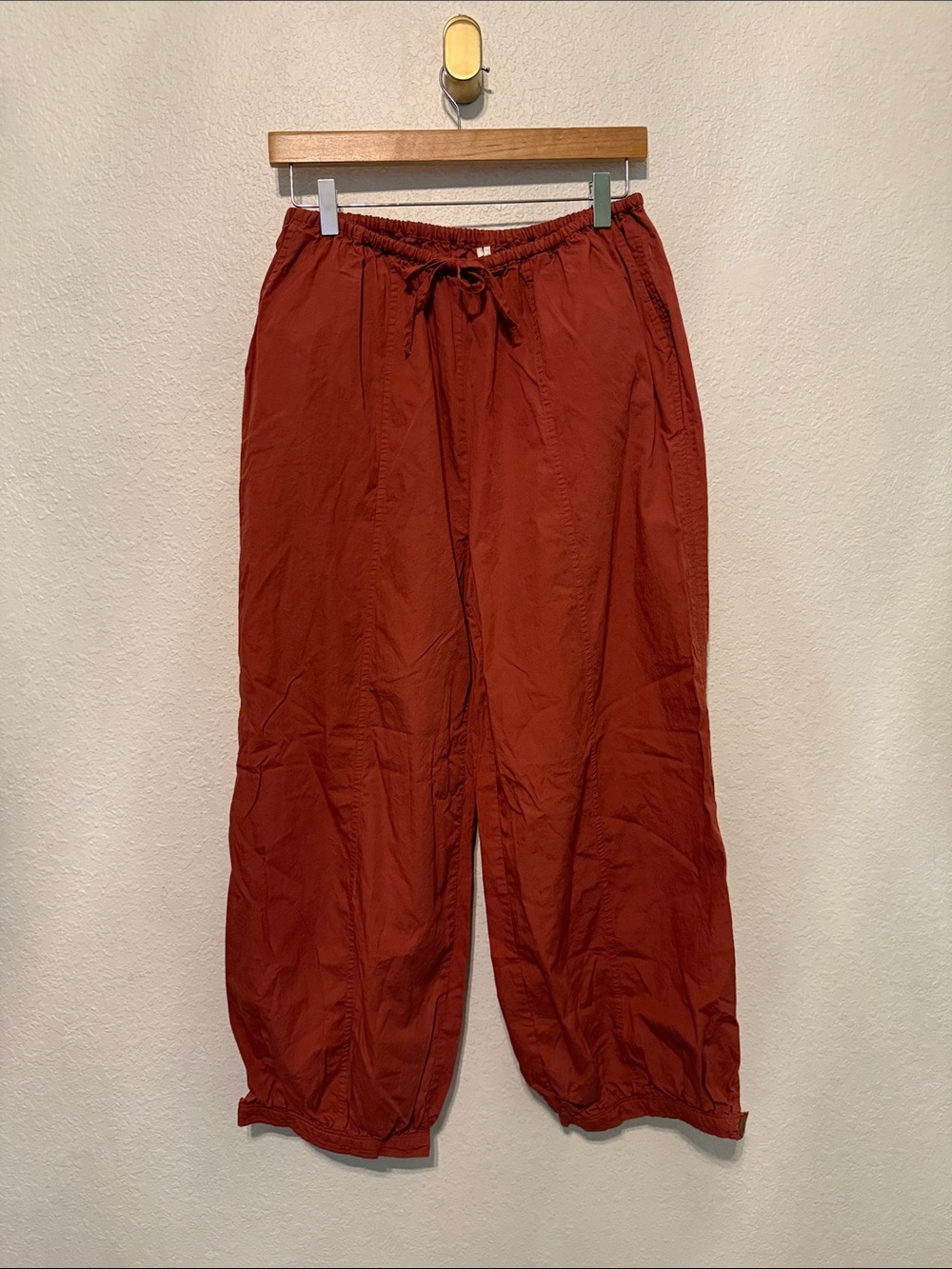 Perfect Anthropologie balloon button ankle burnt orange red pants 💯 cotton xs
